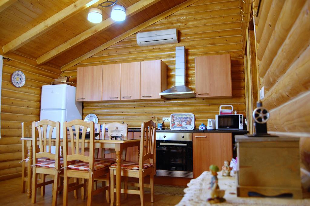Casas Rurales Villa Pereza Casas De Los Pinos Esterno foto
